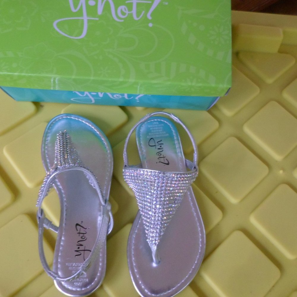 girls thong sandals.silver sz1m by Y.not? NIB